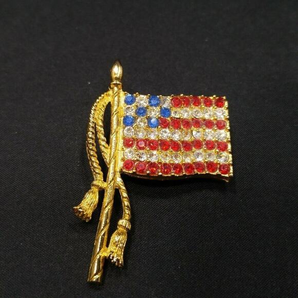 Vtg Rafaelian American Flag Brooch Rhinestone Pave Waving Gold Tone Tassels, 2" - Picture 2 of 8